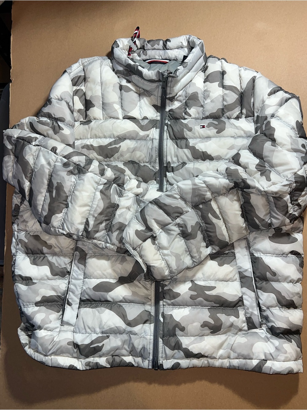 Tommy Hilfiger teen White & Gray Camo Puffer Jacket